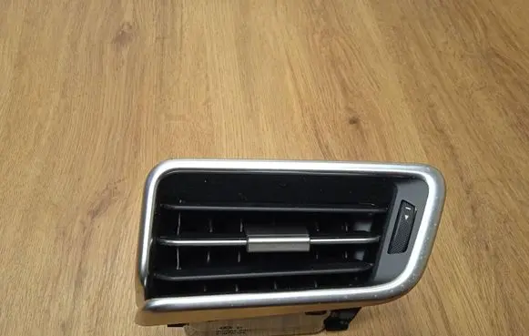 Maserati Ghibli Dashboard side air vent grill/cover trim 089060200101 6700190610