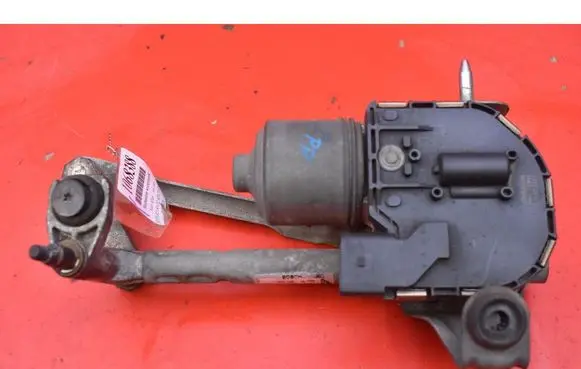 Seat Altea XL Front wiper linkage and motor 5P0955120A