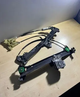 Peugeot 407 Front door electric window regulator 