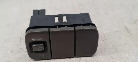 Mitsubishi Colt Other switches/knobs/shifts SR3M11501