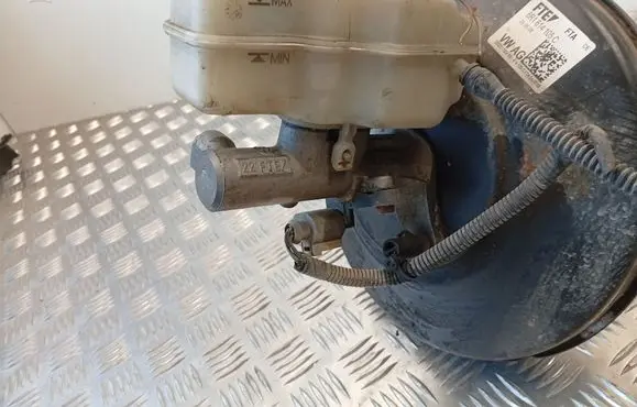 Seat Ibiza IV (6J,6P) Brake booster 6R1614105C