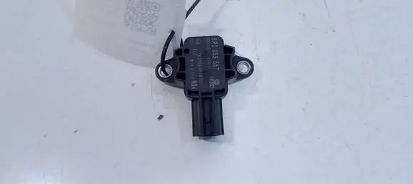 Audi TT TTS Mk2 Airbag deployment crash/impact sensor 8P0955557
