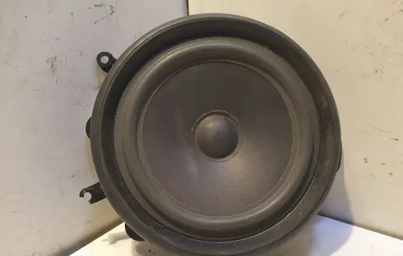 Audi A4 S4 B7 8E 8H Front door speaker 8E0035411