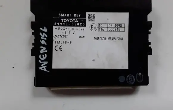 Toyota Avensis T270 Other control units/modules 8999005023