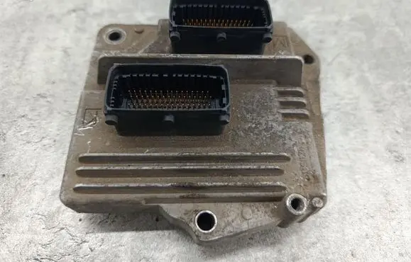 Opel Zafira B Engine control unit/module ECU 55561172