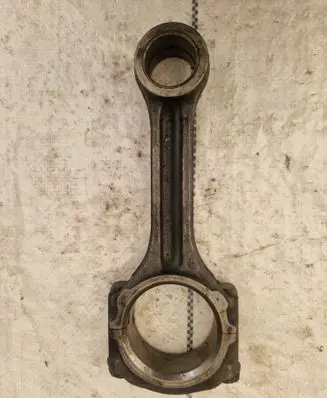 Toyota Land Cruiser (FJ60) Connecting rod/conrod 