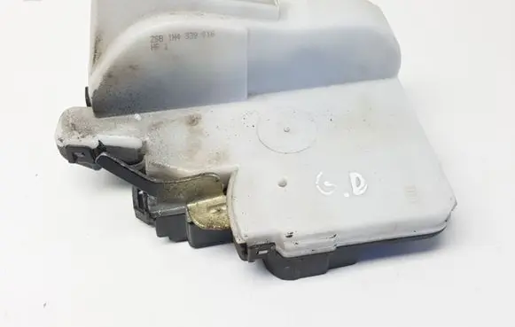 Volkswagen Polo III 6N 6N2 6NF Rear door lock 1H4839016