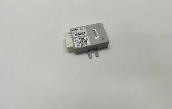 BMW 5 F10 F11 Air suspension control unit module (rear) 6860386 3714686038601 37146860386