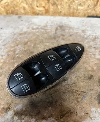 Mercedes-Benz E W211 Electric window control switch A2118219951 501703 770320005