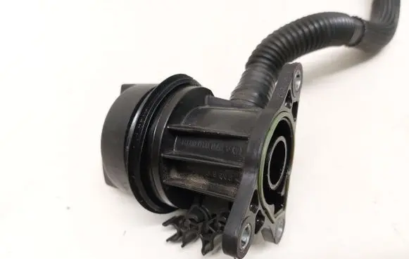 Mercedes-Benz CLA C117 X117 W117 Oil fill pipe A2700100001
