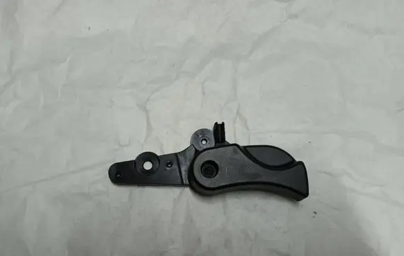 BMW 3 E90 E91 Engine bonnet (hood) release handle 7058117 107019 112420