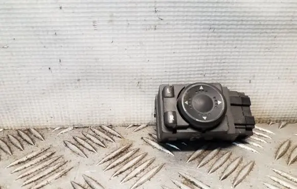 Volkswagen PASSAT B5.5 Wing mirror switch 3B1959565
