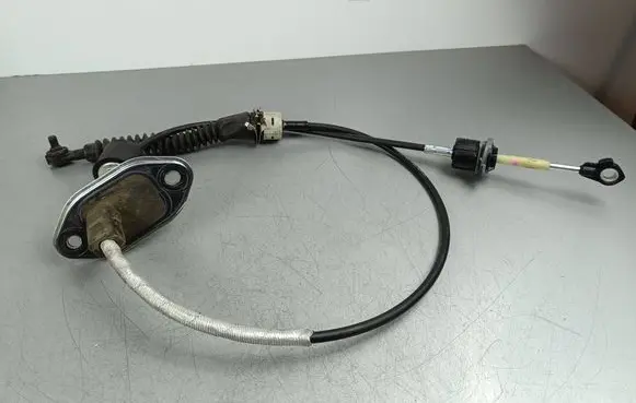 KIA Sorento IV Gear shift cable linkage 