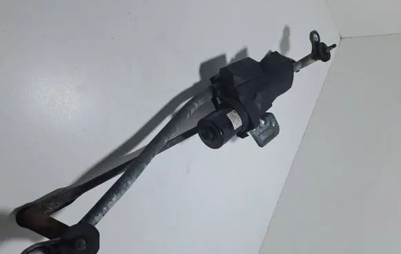 Front wiper linkage and motor