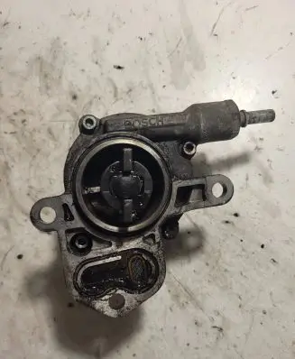 Peugeot 407 Vacuum pump D1431A2710M