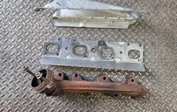 Dodge Charger Exhaust manifold 53013849AF