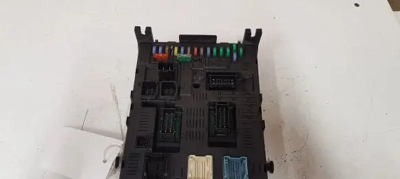 Citroen Berlingo Fuse module 281197595