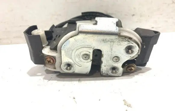 Mitsubishi Colt Front door lock