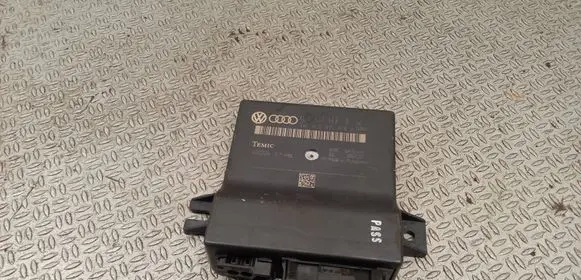 Audi Q7 4L Gateway control module 4L0907468B 4L0910468A