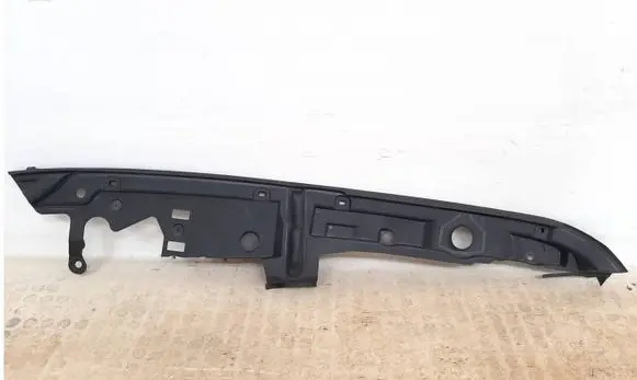 BMW M8 F91 F92 G14 G15 Engine compartment rubber 7371510 51767371510