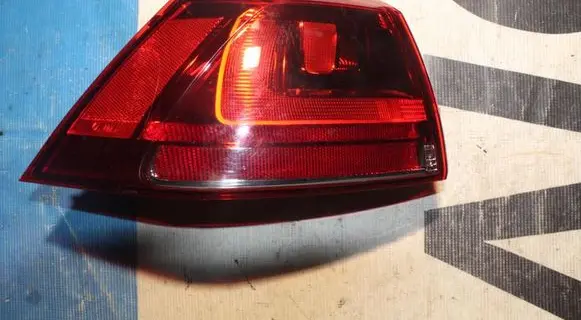 Volkswagen Golf VII Tailgate rear/tail lights 5GM945096
