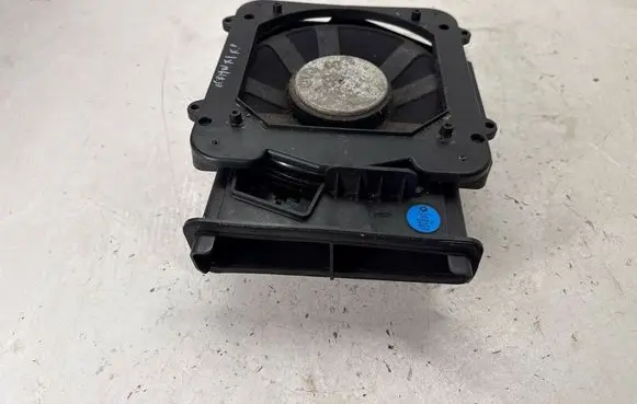 BMW X1 F48 F49 Subwoofer speaker 9278065 8L0980909L