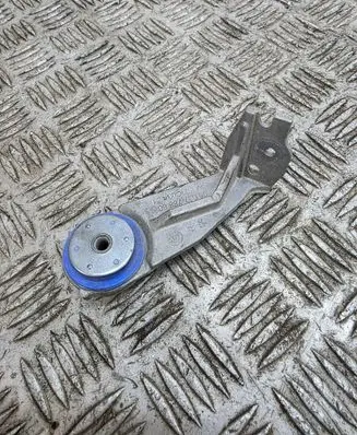 Peugeot 3008 II Intercooler pipe mounting bracket 