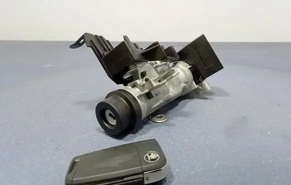 Skoda Fabia Mk3 (NJ) Ignition lock 1K0905851