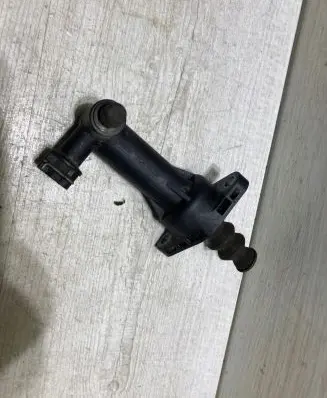 Clutch slave cylinder
