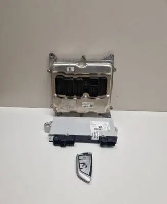 BMW X3 F25 Engine ECU kit and lock set 8664660 0261S15452 9347913