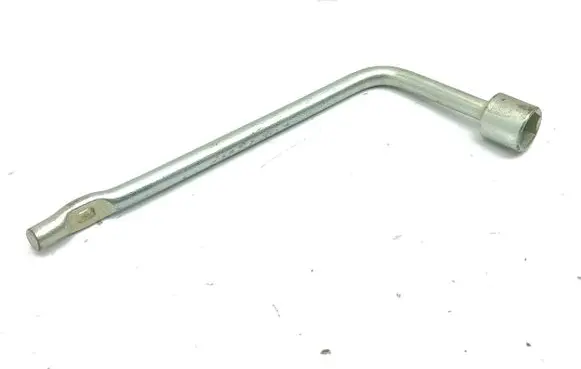 Nissan 370Z Wheel nut wrench 