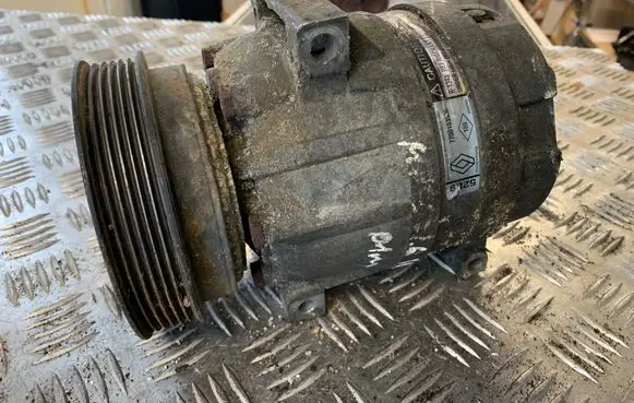 Renault Scenic I Air conditioning (A/C) compressor (pump) 7700103536