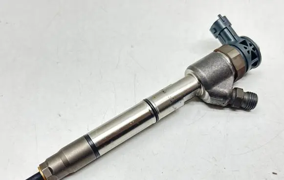Hyundai Tucson TL Fuel injector 338002A610 2AL10 044511