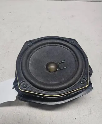 Opel Omega B2 Front door speaker 90566828