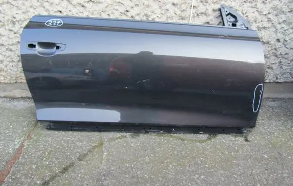 Volkswagen Scirocco Front door 1K8831608E