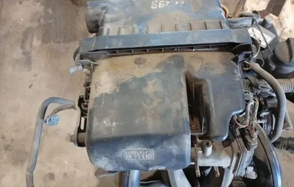 Toyota Yaris Air filter box