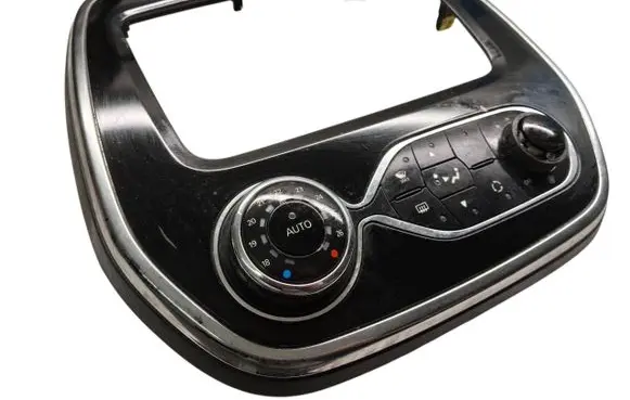 Renault Clio IV Climate control unit 275108796r