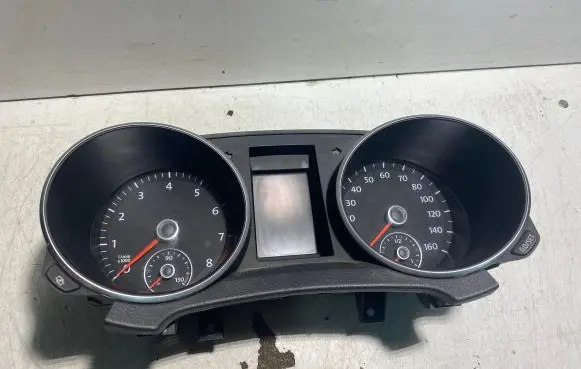 Volkswagen Golf VI Speedometer (instrument cluster) 5K0920960M 1019012393