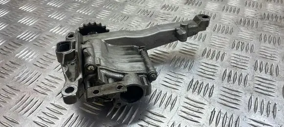 Mercedes-Benz E W211 Oil pump A6421810547
