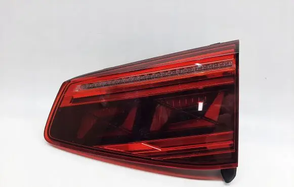 Volkswagen PASSAT B8 Tailgate rear/tail lights 3G9945308M