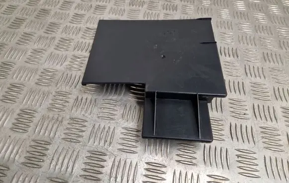 Peugeot 508 RXH Fuse box cover 9688667880