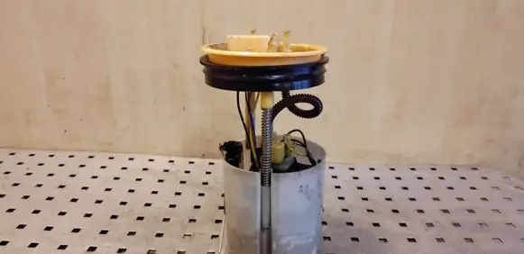 Seat Toledo IV (NH) In-tank fuel pump 6R0919050K