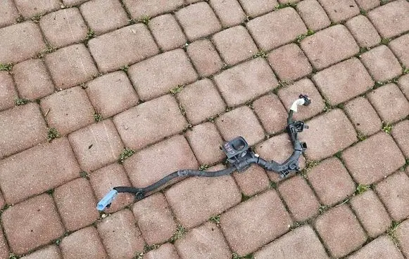 Opel Corsa F ABS rear brake sensor 9841706580-