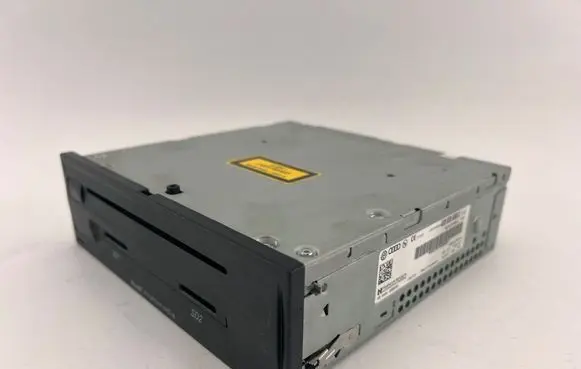 Audi A6 S6 C6 4F CD/DVD changer 4E0035666C
