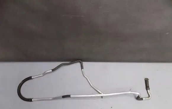 Volkswagen Touareg II Engine coolant pipe/hose 7P0819885