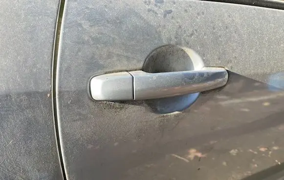 Suzuki Swift I Front door exterior handle 