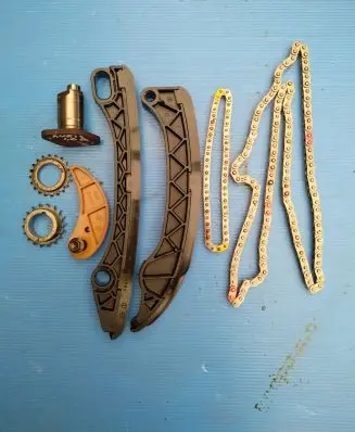 Toyota Auris E180 Timing chain (engine) 