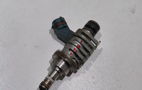 Lexus IS 220D-250-350 Fuel injector 2325031020