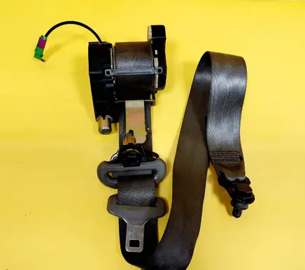 Chevrolet Evanda Front seatbelt 33045289
