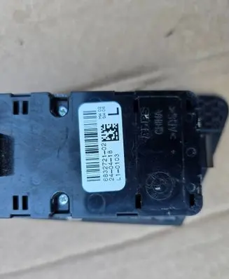 BMW 5 G30 G31 G38 Electric window control switch 6832721 240418